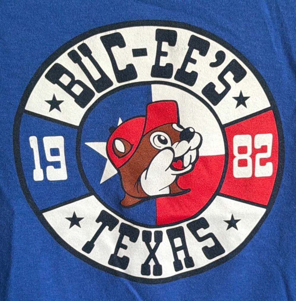 Buc-ee's 1982 Texas Beaver Graphic T-Shirt Youth Medium Blue